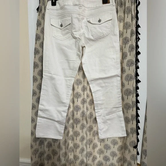 Women’s AEO 10 regular stretch artist colored denim jean white EUC - Picture 3 of 4